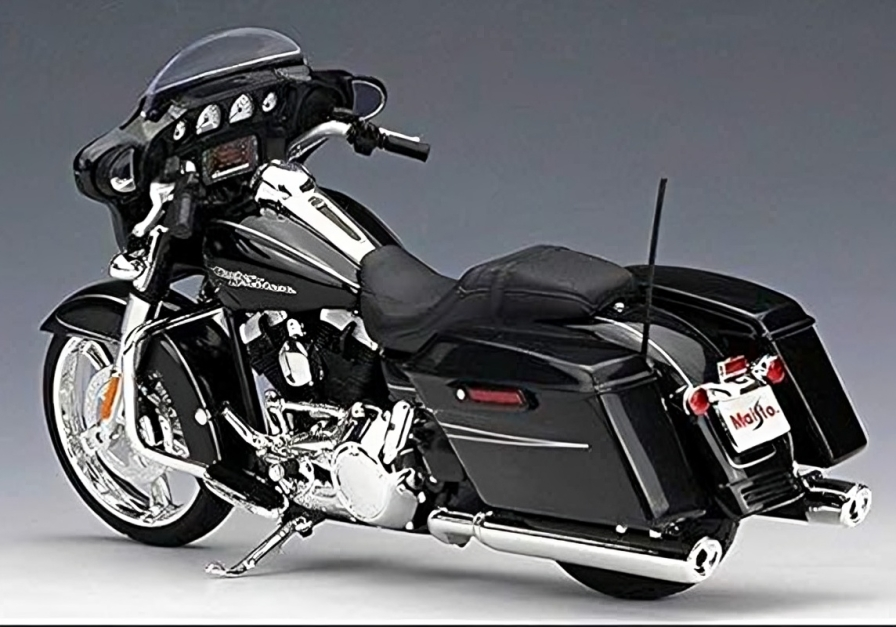 Maisto 1:12 Harley Davidson 2015 Street Glide